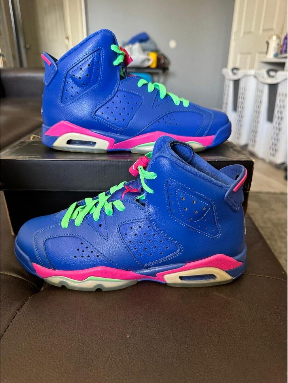 Jordan Retro 6 Game Royal size 7Y